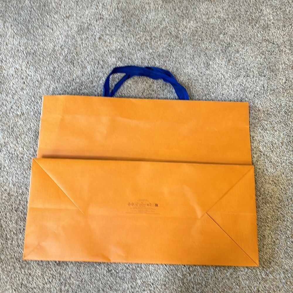 Louis Vuitton Shopping Bag - Picture 3 of 4